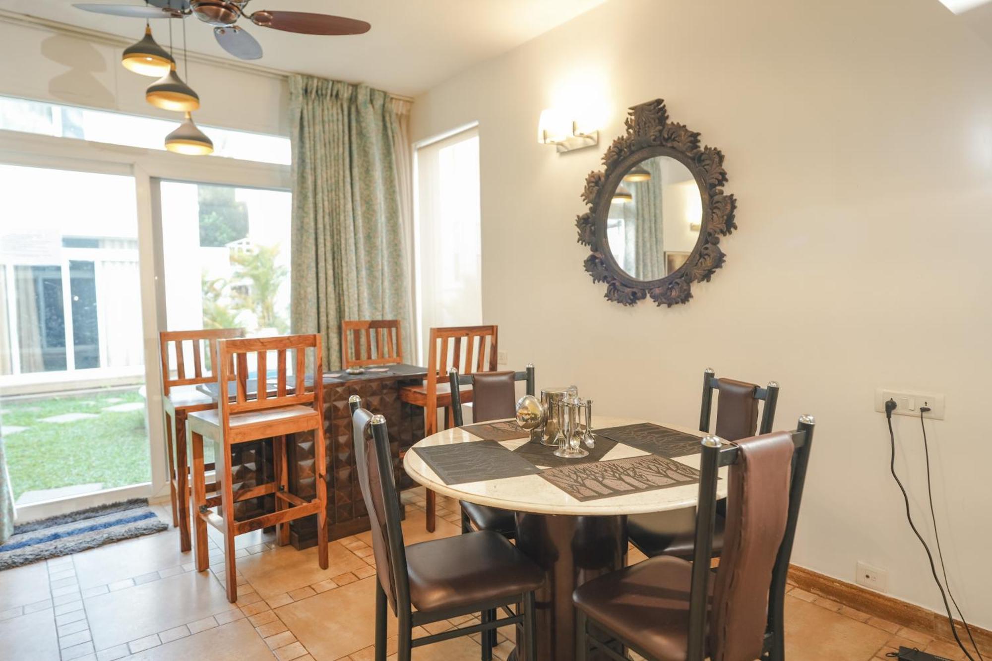 Villa M - Jia 3- 3Bhk In Candolim, Pool Facing, Near Beach, Breakfast Included Kültér fotó