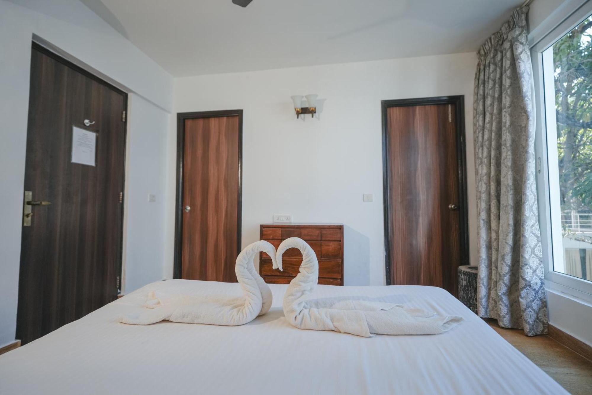 Villa M - Jia 3- 3Bhk In Candolim, Pool Facing, Near Beach, Breakfast Included Kültér fotó